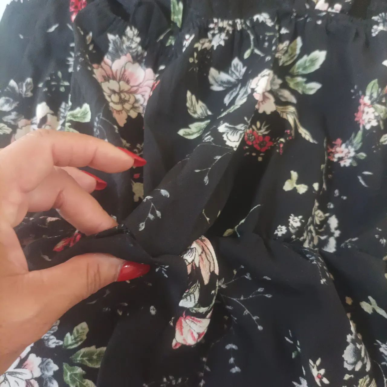 Macacão Floral Preto  - Foto 4