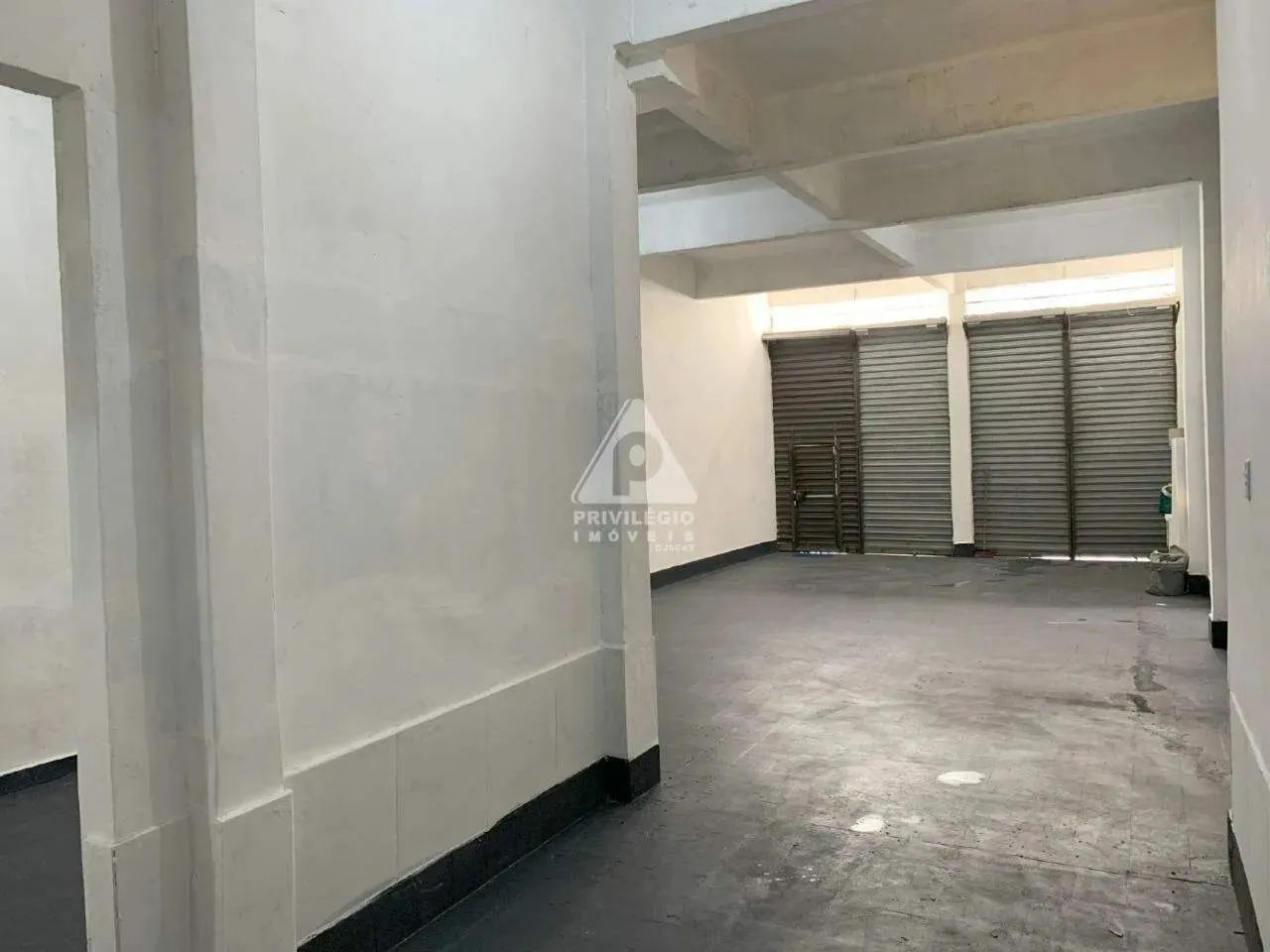 Loja de 90 m2 em São Cristóvão à venda