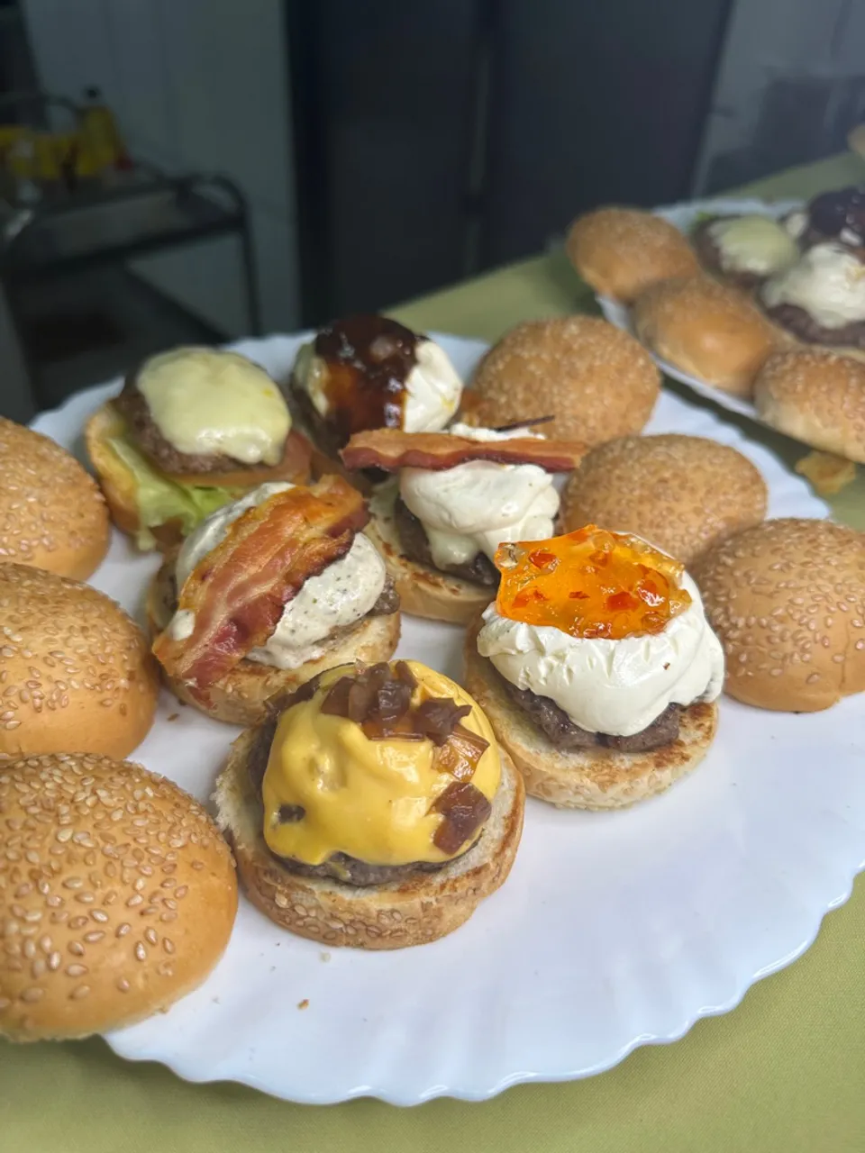 Auxiliar em hamburgueria 