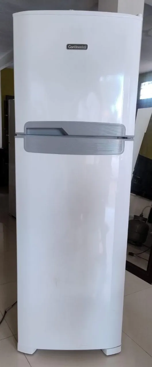 Geladeira Continental Frost Free . Faço a entrega *