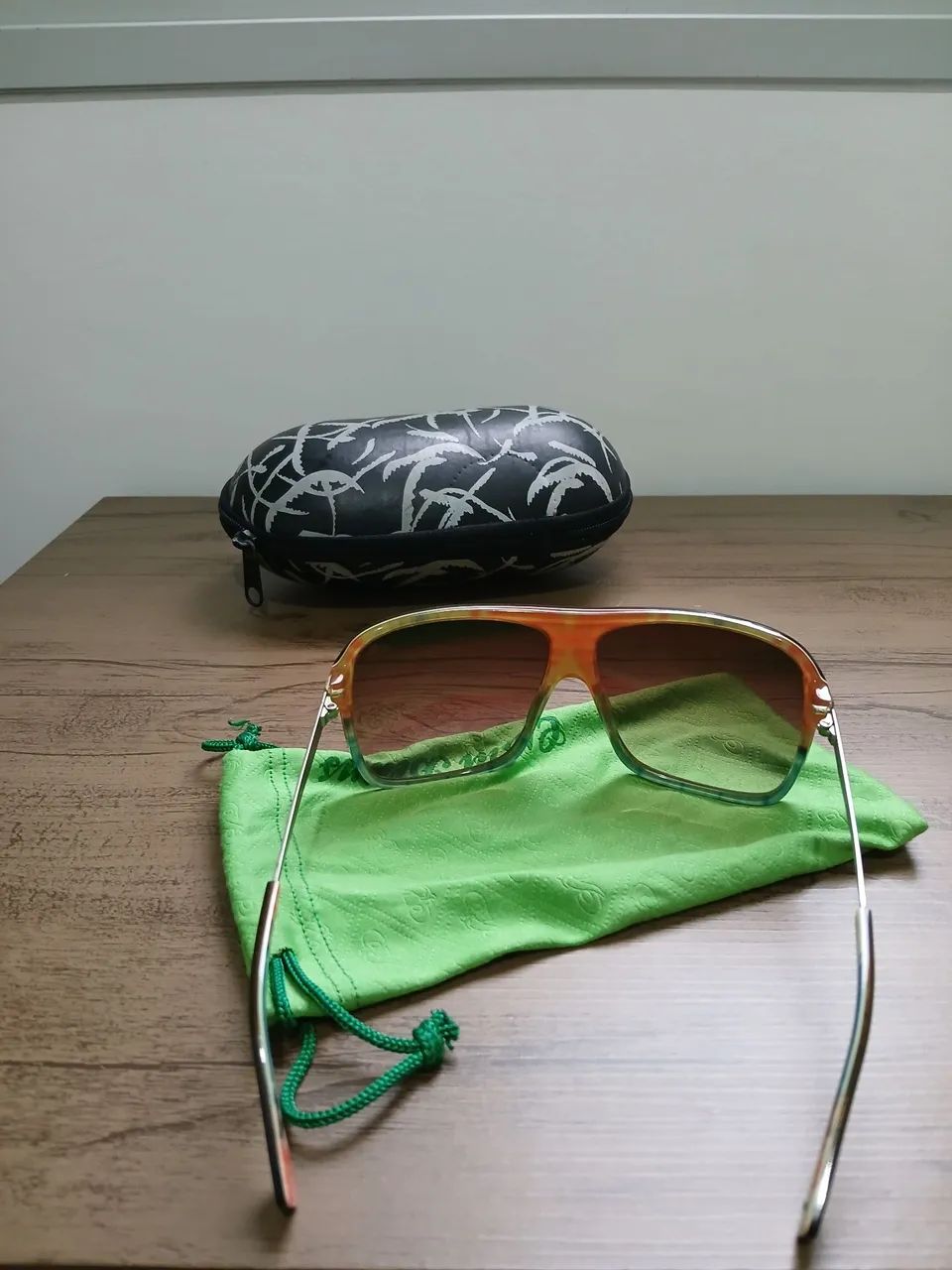 Óculos de Sol Modernos com Case e Flanela - Foto 2