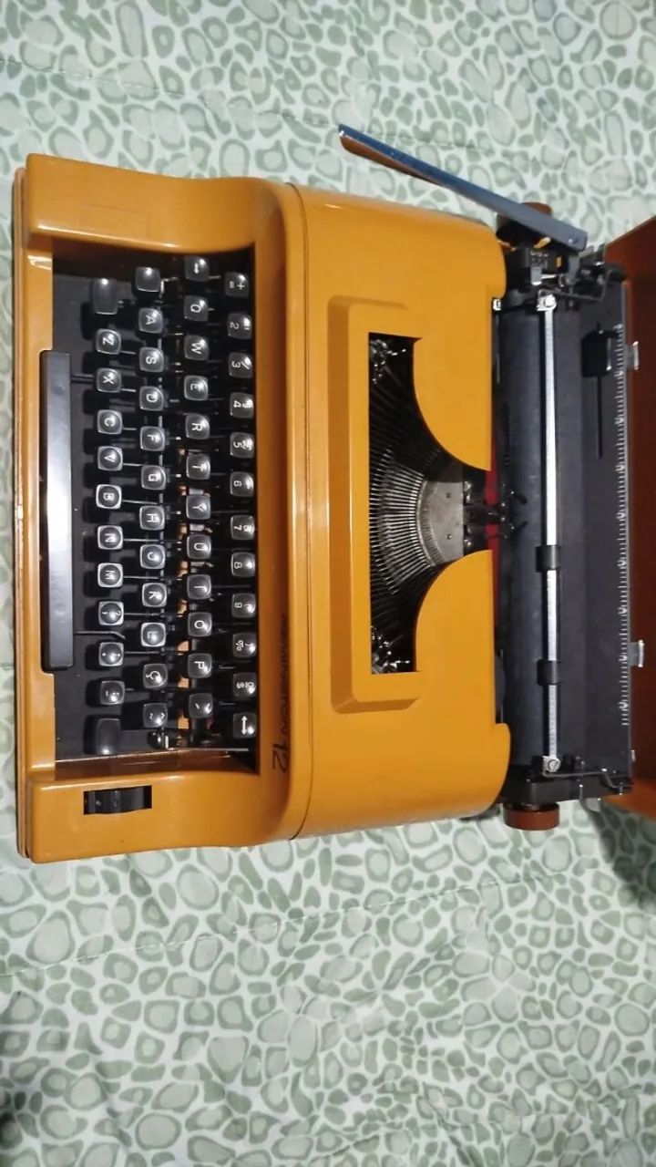 Remington Typewriter64169909603586121