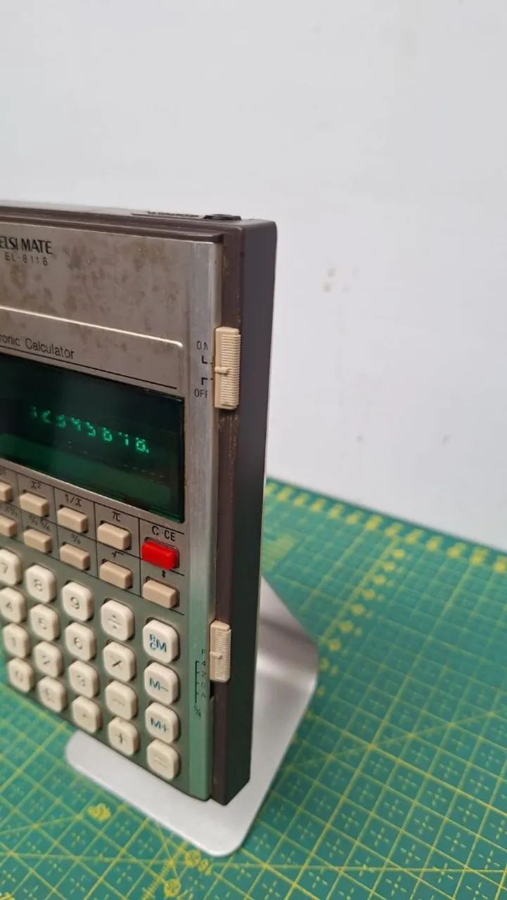Calculadora antiga Sharp elsi mate funcionando  - Foto 5
