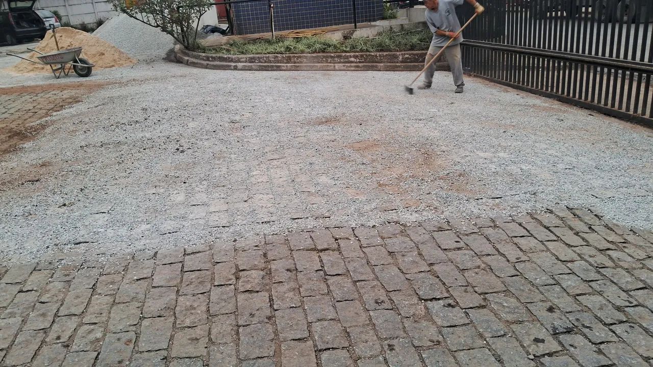 Reassentamento paralelepipedos reforma de paralelepipedos  - Foto 6