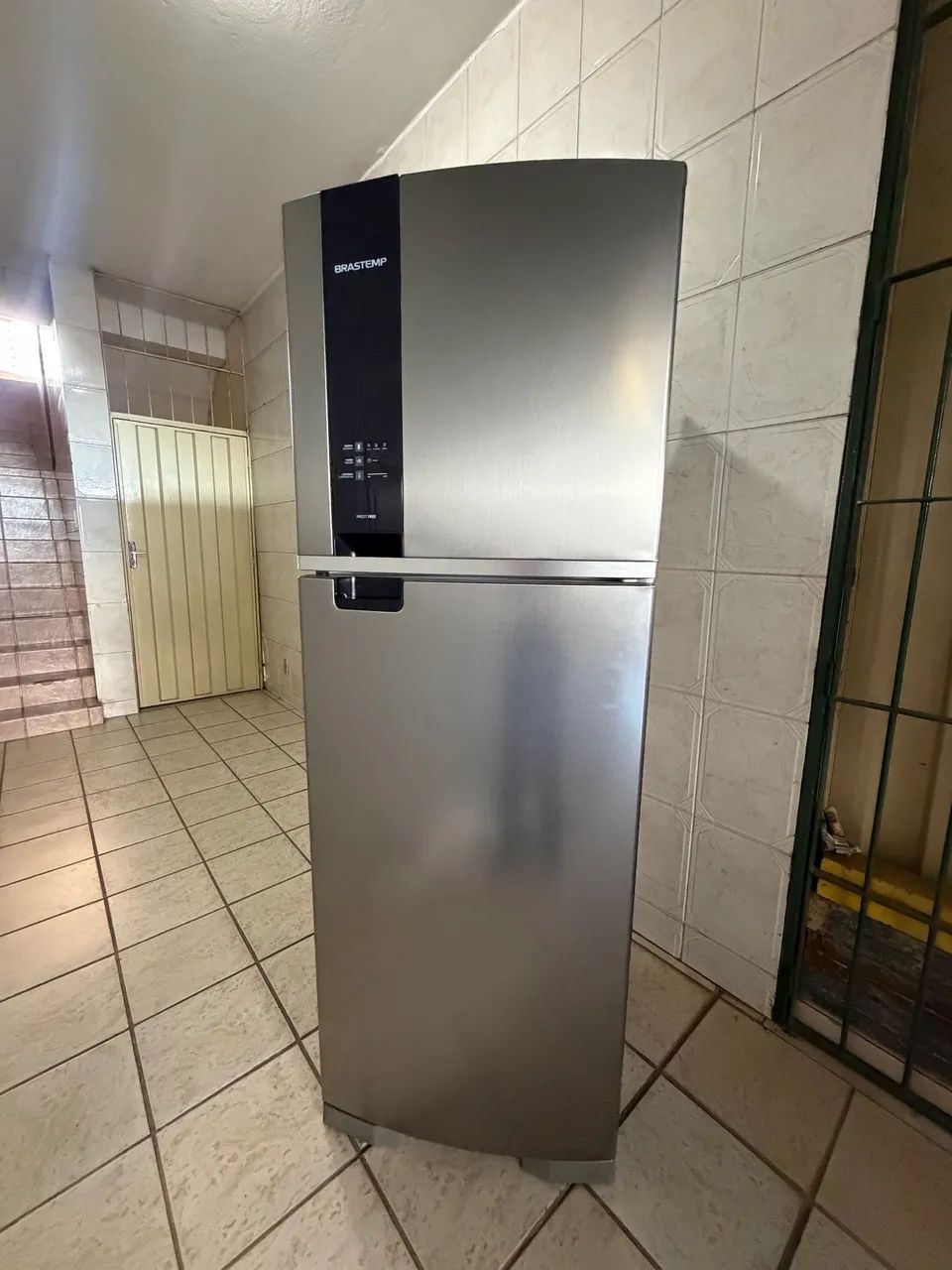 GELADEIRA BRASTEMP FROST FREE 375lts  - Foto 3