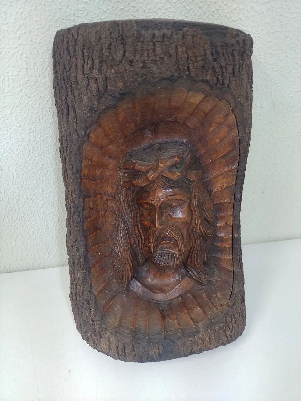Jesus Cristo entalhado em madeira  - Foto 2