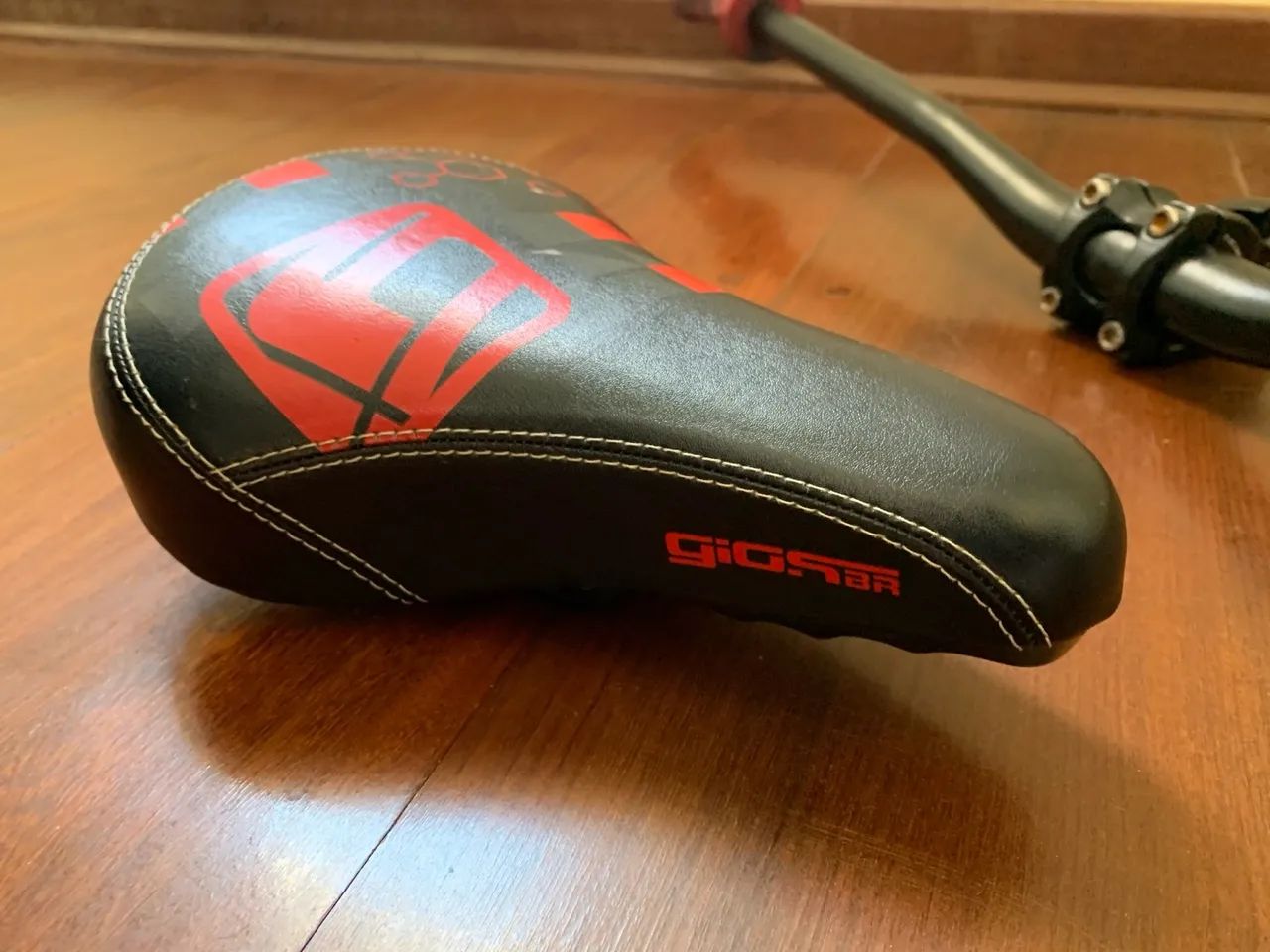 Mesinha guidão e Manopla e banco - Foto 6