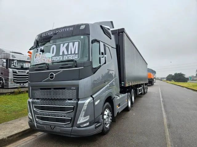 Volvo FH 500 6x2 Globetrotter Ano 25 geladeira Sider Librelato Ano