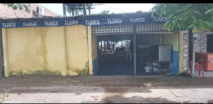 Vendo ponto comercial na praia do Maracanã