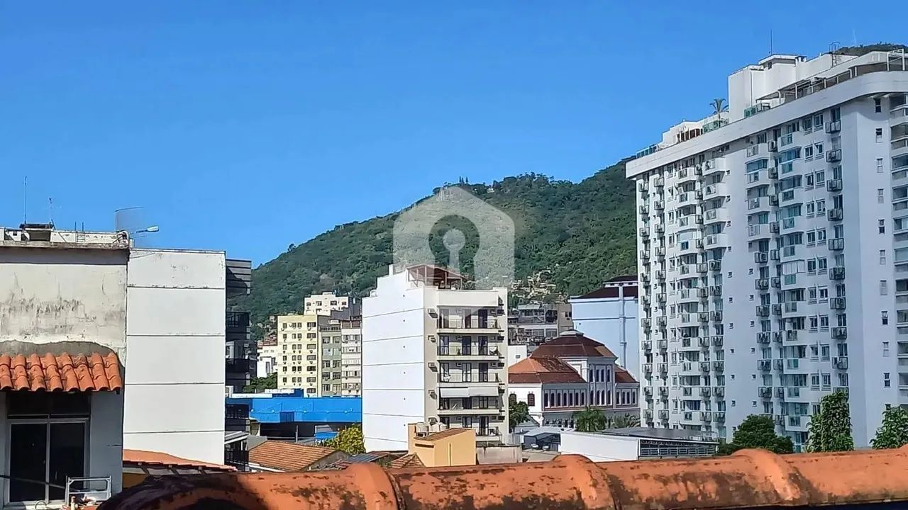 Cobertura na Tijuca, próximo ao supermercado Assai, ótima região! Prédio bem administrado, - Foto 3