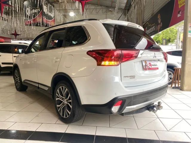 MITSUBISHI OUTLANDER 3.0 V6 7 LUGARES 2015/2016  - Foto 4