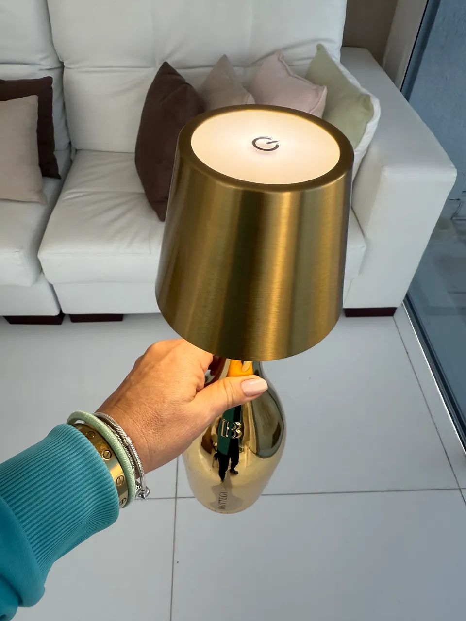 Abajur de led com garrafa - Foto 5