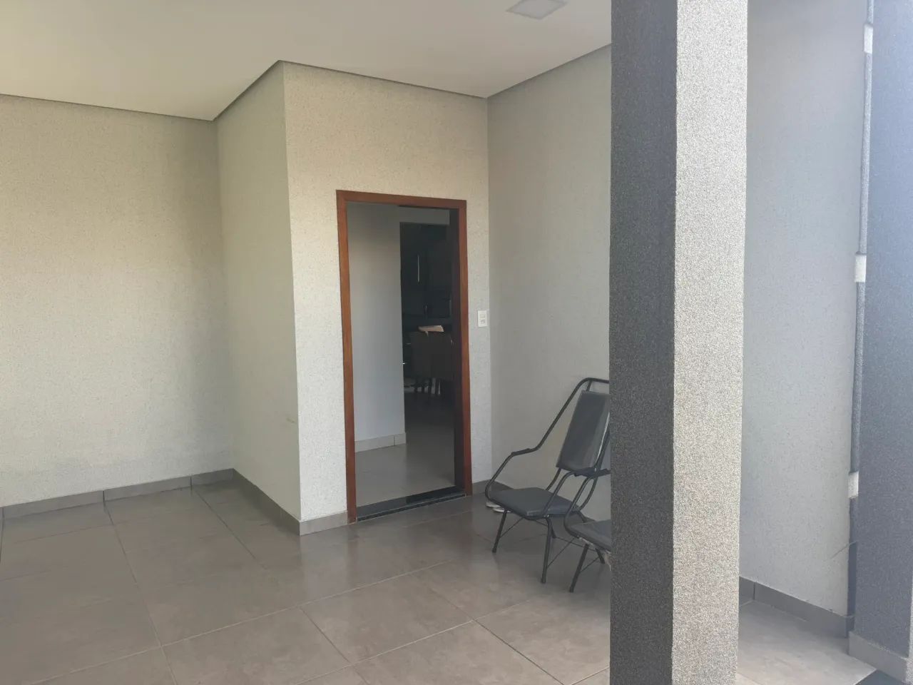 CASA COM 03 QUARTOS SENDO 01 SUITE. TERRENO COM 312M2 E 175M2 DE CONSTRUÇÃO - Foto 3