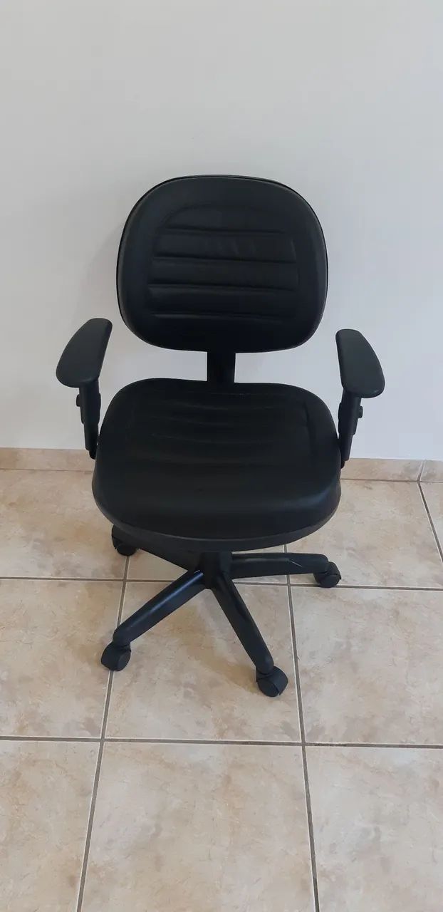 Cadeira executiva tescaro 