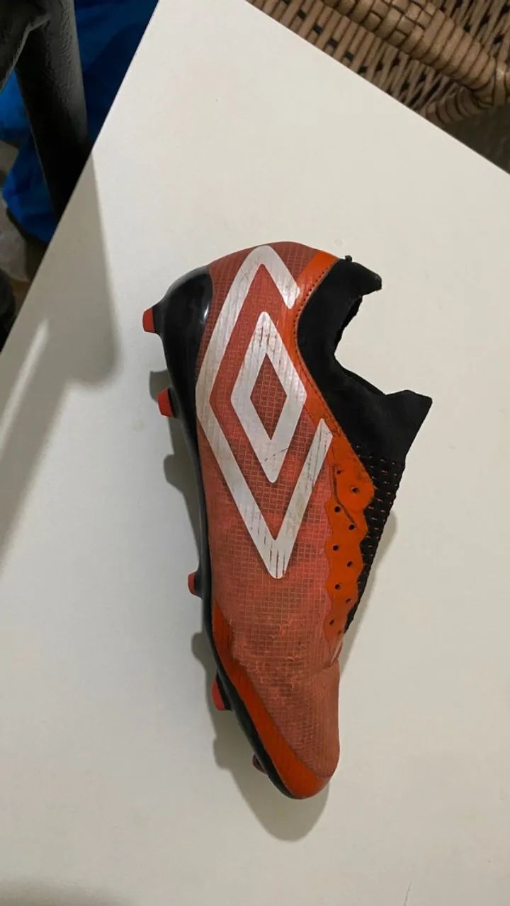 chuteira umbro - Foto 4