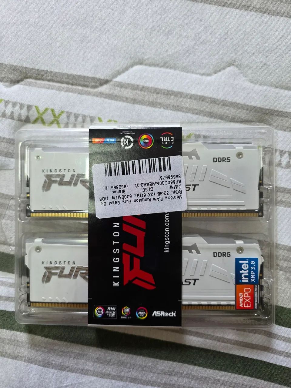 Memória RAM DDR5 Kingston Fury Beast RGB 32GB 6000MHz CL30 Branca - Nova Lacrada - Foto 4