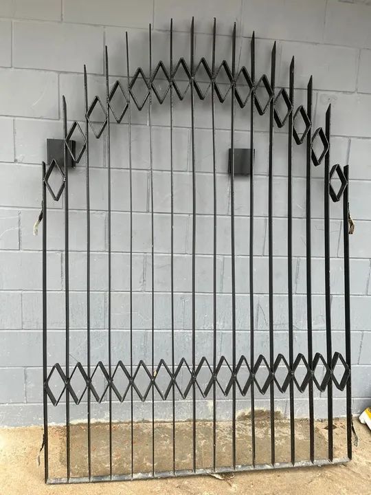 2 Grades de Ferro Arredondadas 