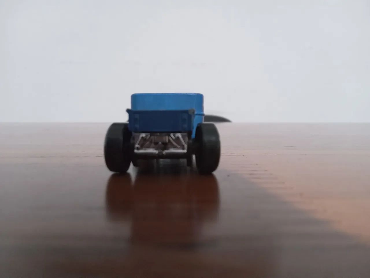 Carrinho Hot Wheels BLUE BONE SHARKER  - Foto 3