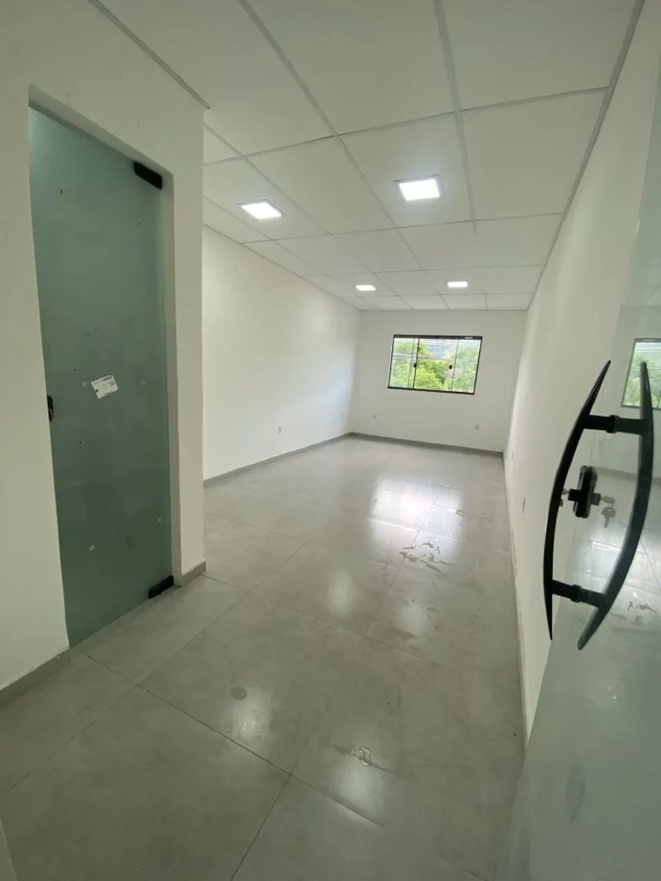 Alugo salas comerciais - Estrada da Cachamorra  - Foto 2