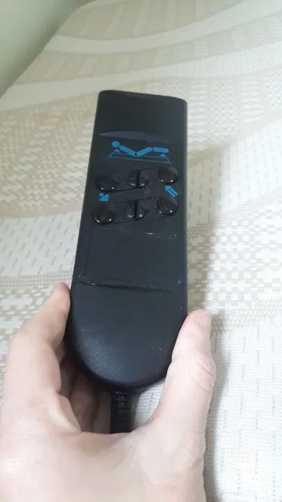 Cama Hospitalar Centauro com grade e controle remoto-Em perfeito funcionamento-Usada - Foto 3