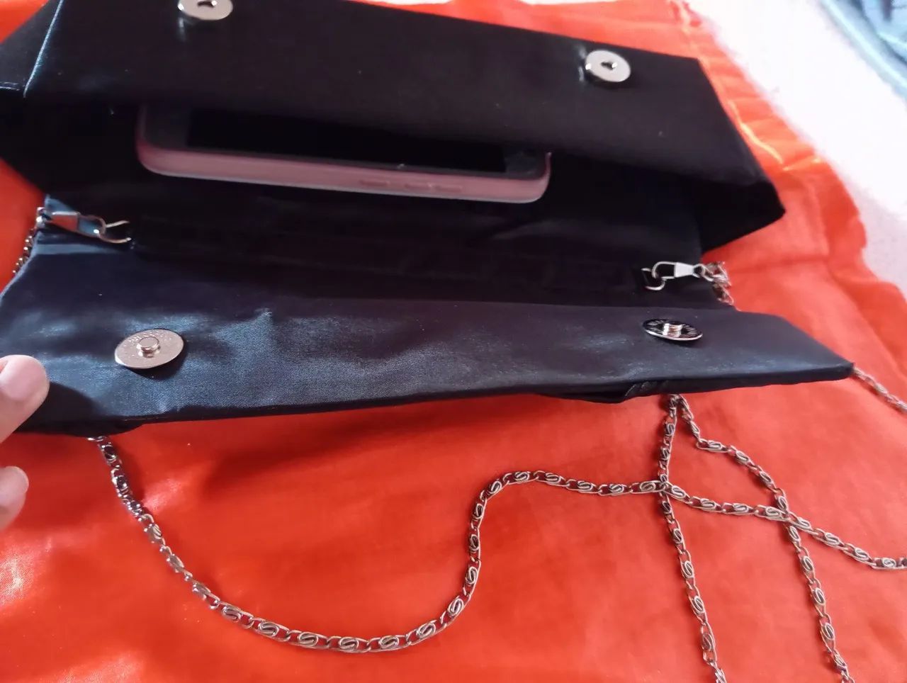 Bolsa preta acetinada - Foto 3