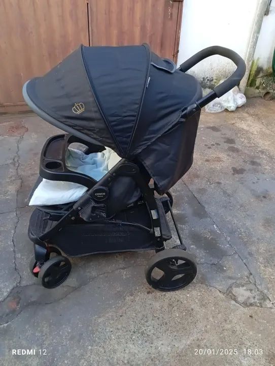 Carrinho de Bebê Cosco Preto