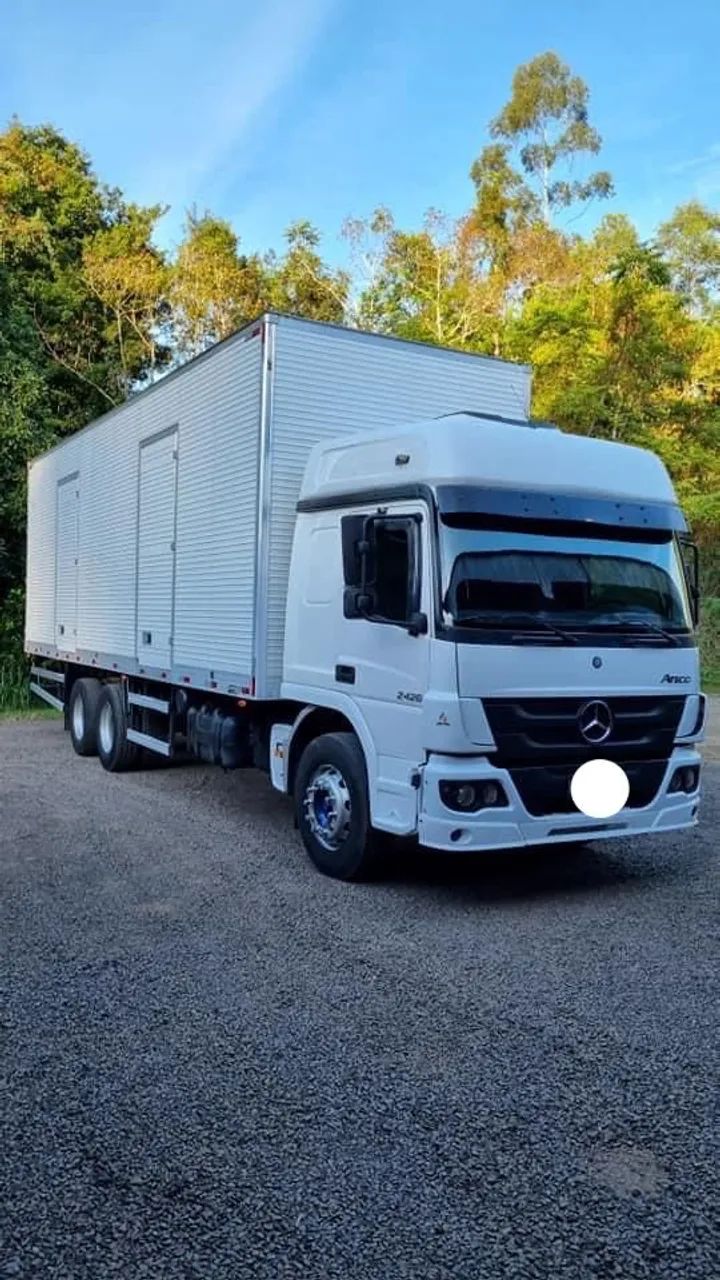 M.Benz/Atego 2426 Ano 2012 - Foto 2