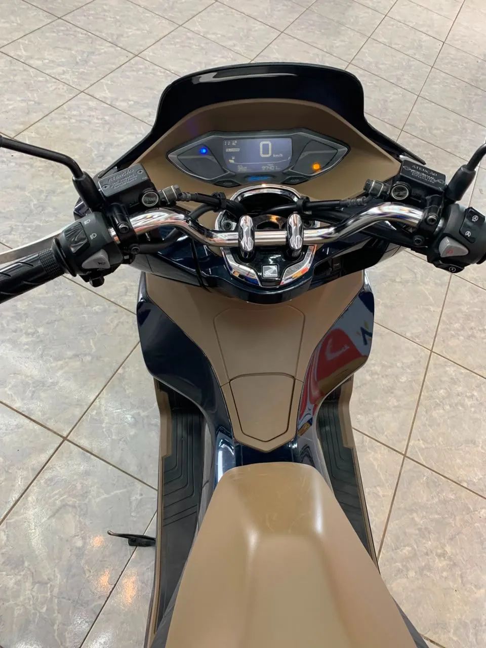 PCX 160 DLX - Foto 3