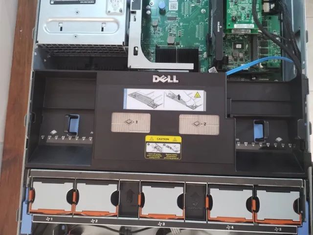 Servidor DELL POWEREDGE R710 