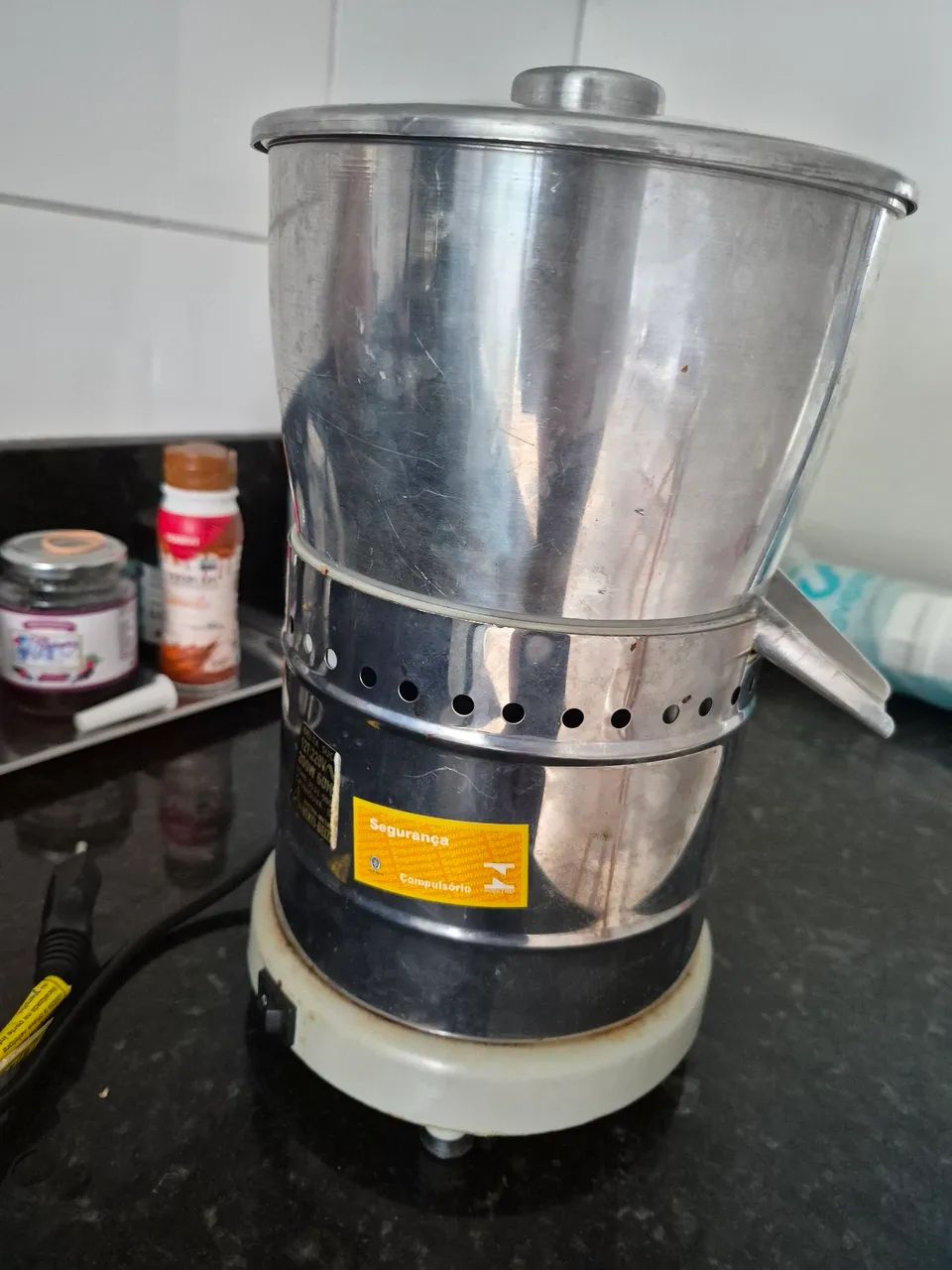 Espremedor de frutas profissional bivolt - Foto 2