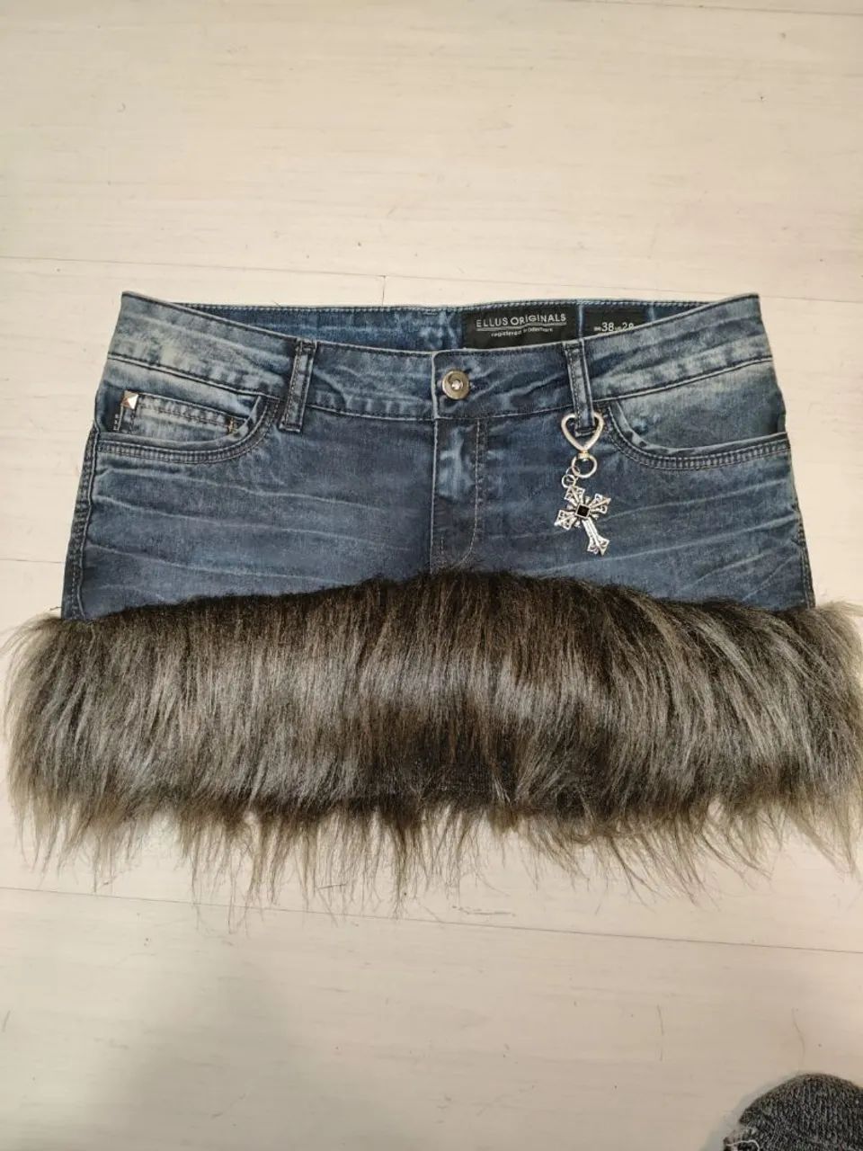 Saia de pelinhos upcycle 