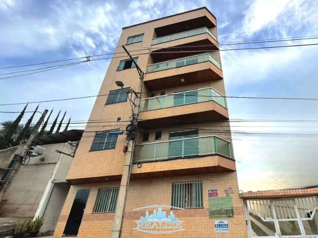 Código 4815 - Vende apartamento, 02 quartos, sendo 01 com sacada, sala/ copa com armários,