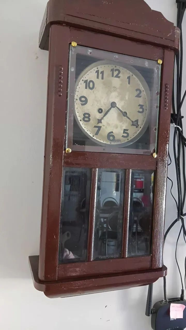 RELOGIO DE PAREDE MARCA JUNGHANS 2 SETAS