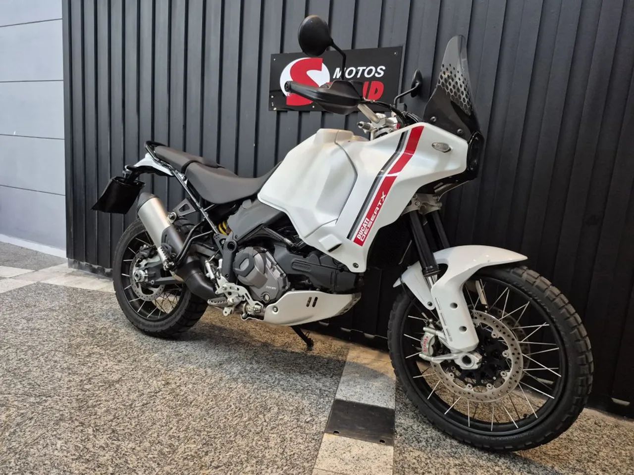 Ducati DESERT X - Foto 3