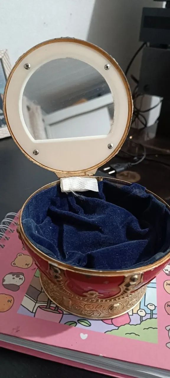 Caixa rara de música 