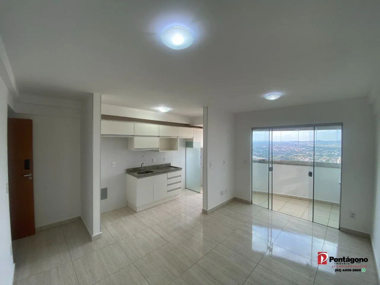 Apartamento com 02 Quartos no Leste Universitario