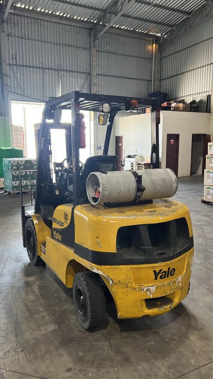 Empilhadeira Yale a Gas - Foto 2
