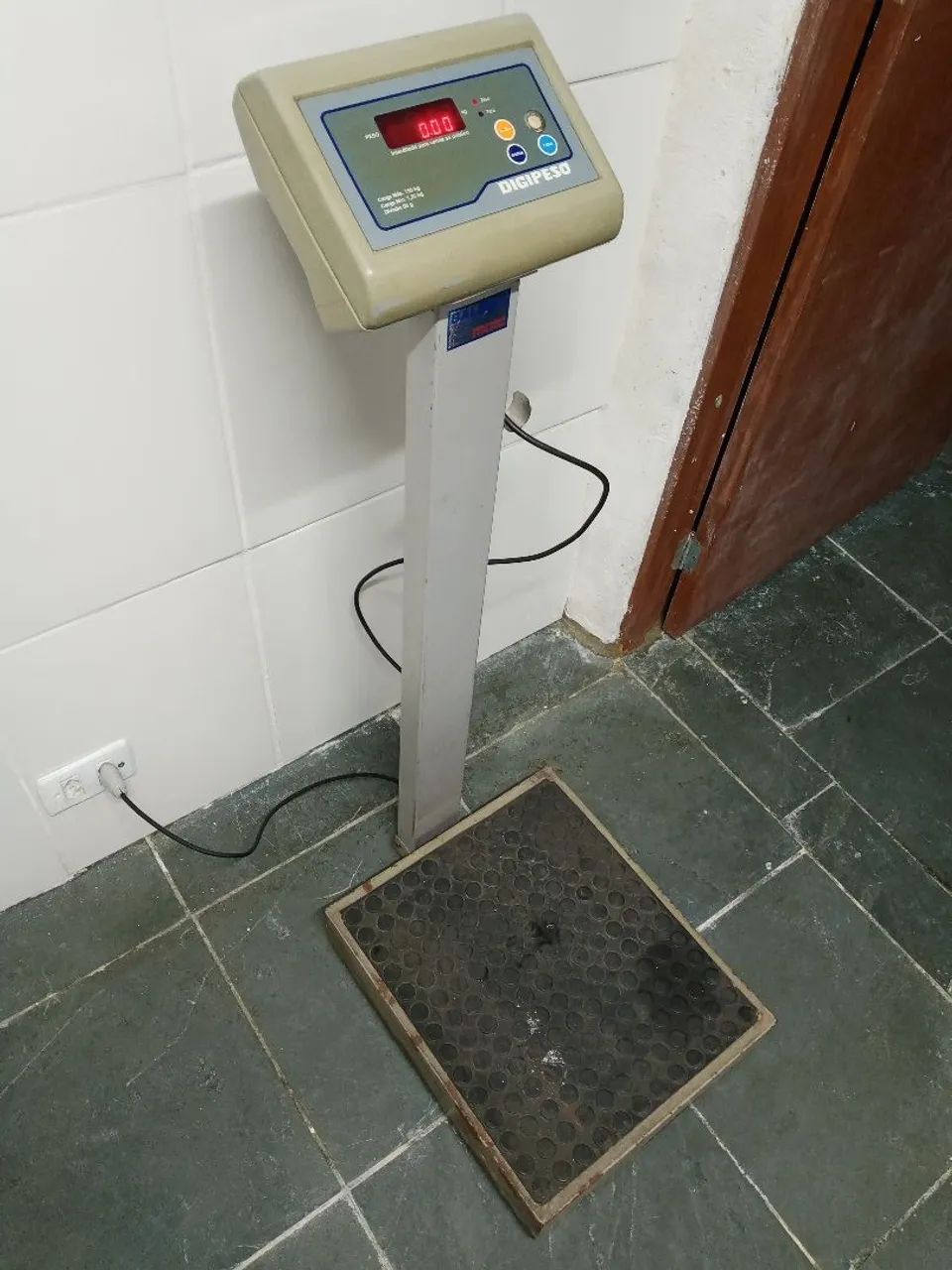 Balança Digital 150kg Digipeso - Foto 3