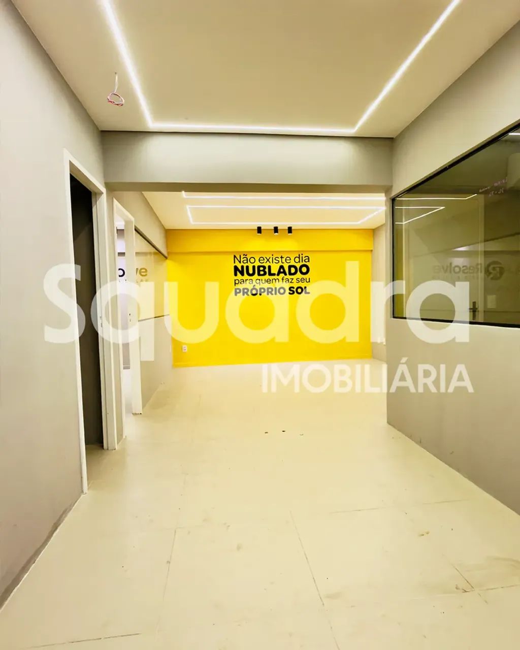 Sala Comercial de 70 m² para Alugar no Pátio Papicu  Av. Eng. Santana Júnior - Foto 4