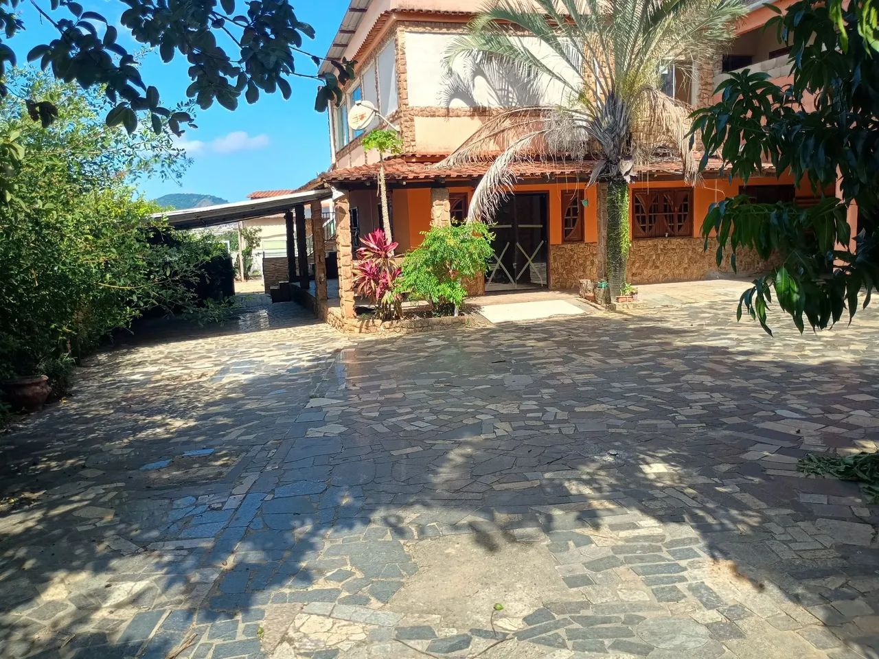 Aluguel de casa grande com piscina 