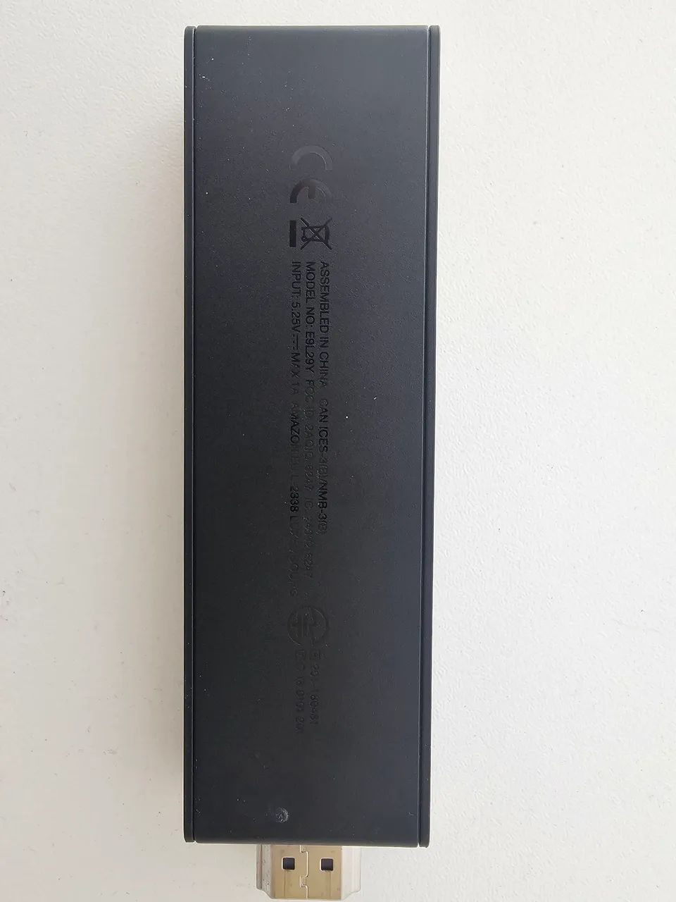 Amazon Fire TV Stick 4K (1ª Geração) com Alexa + Controle Original - Foto 2