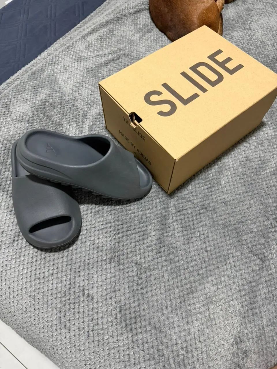 Slide Adidas yezzy grey serve 39/40   - Foto 3