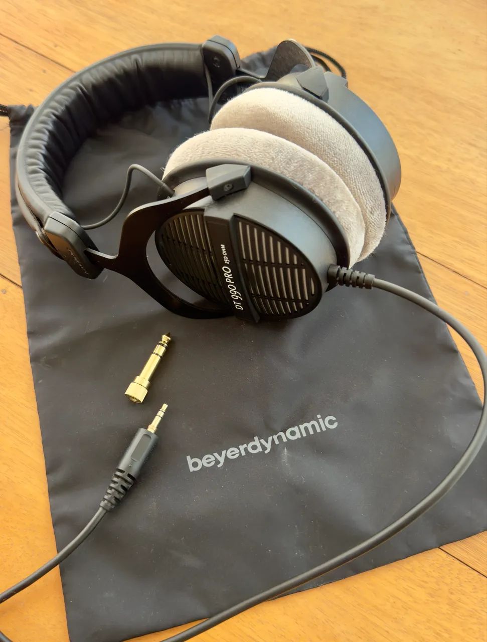 Fone Beyerdynamic DT990 PRO 250 Ohm - Fones de Ouvido - Vila