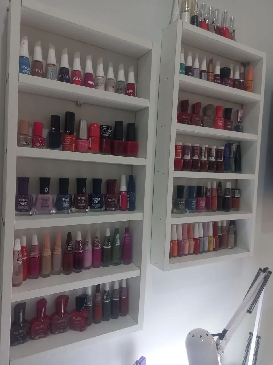 Vendo Expositor de Esmaltes MDF Branco - 5 Prateleiras 