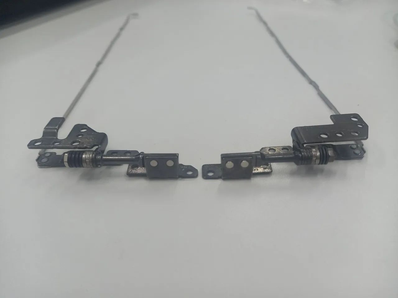 Dobradiças Lenovo ideapad 3 - Foto 3