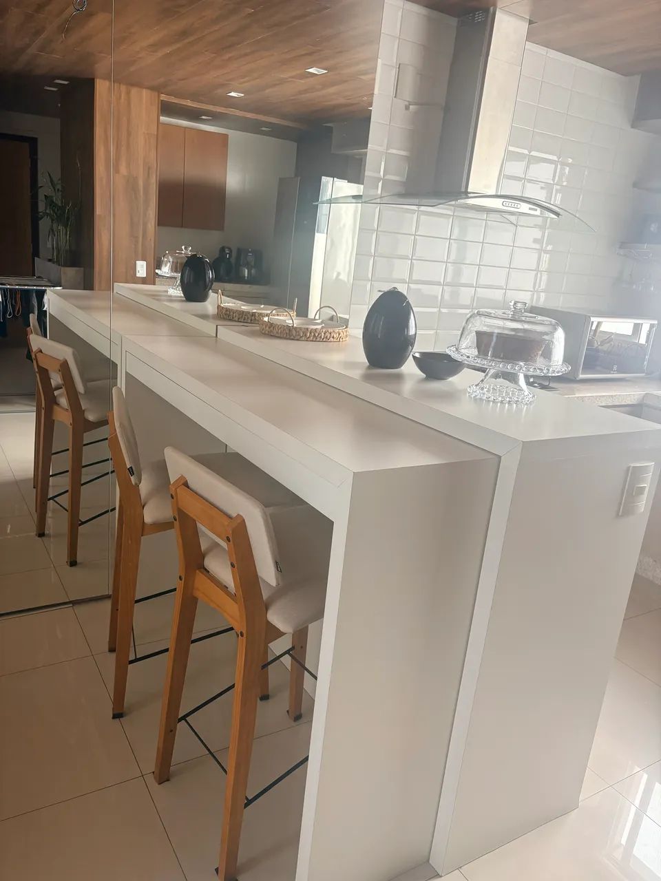 Banquetas + Balcão Extensível /Armário - Foto 2
