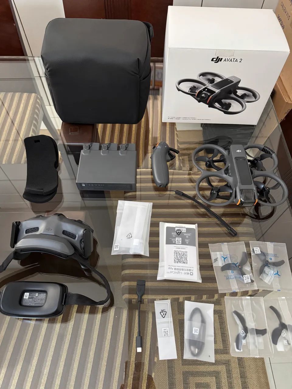 DRONE DJI AVATA 2 COMBO FLY MORE - IMPECÁVEL  - Foto 2