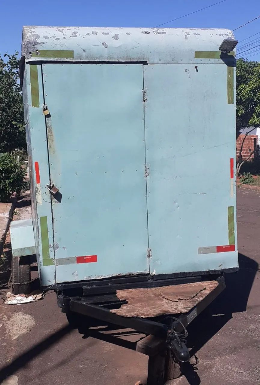 Vendo trailer baú fechado  - Foto 4