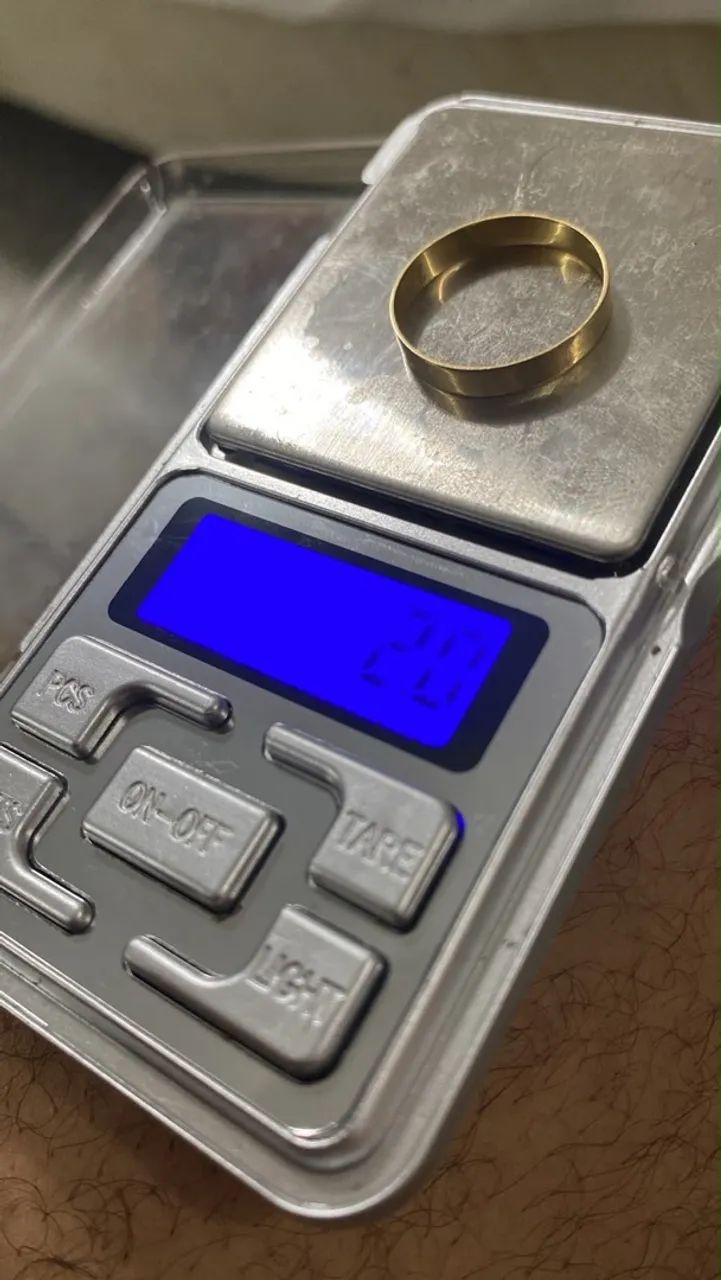 ANEL DE OURO 18K