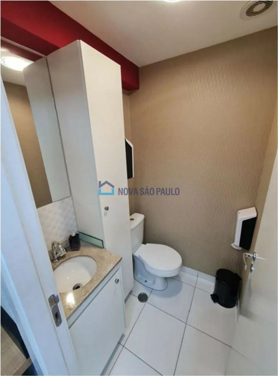 Conjunto Comercial Premium em Moema - 46m² com Varanda e Vaga - Foto 4